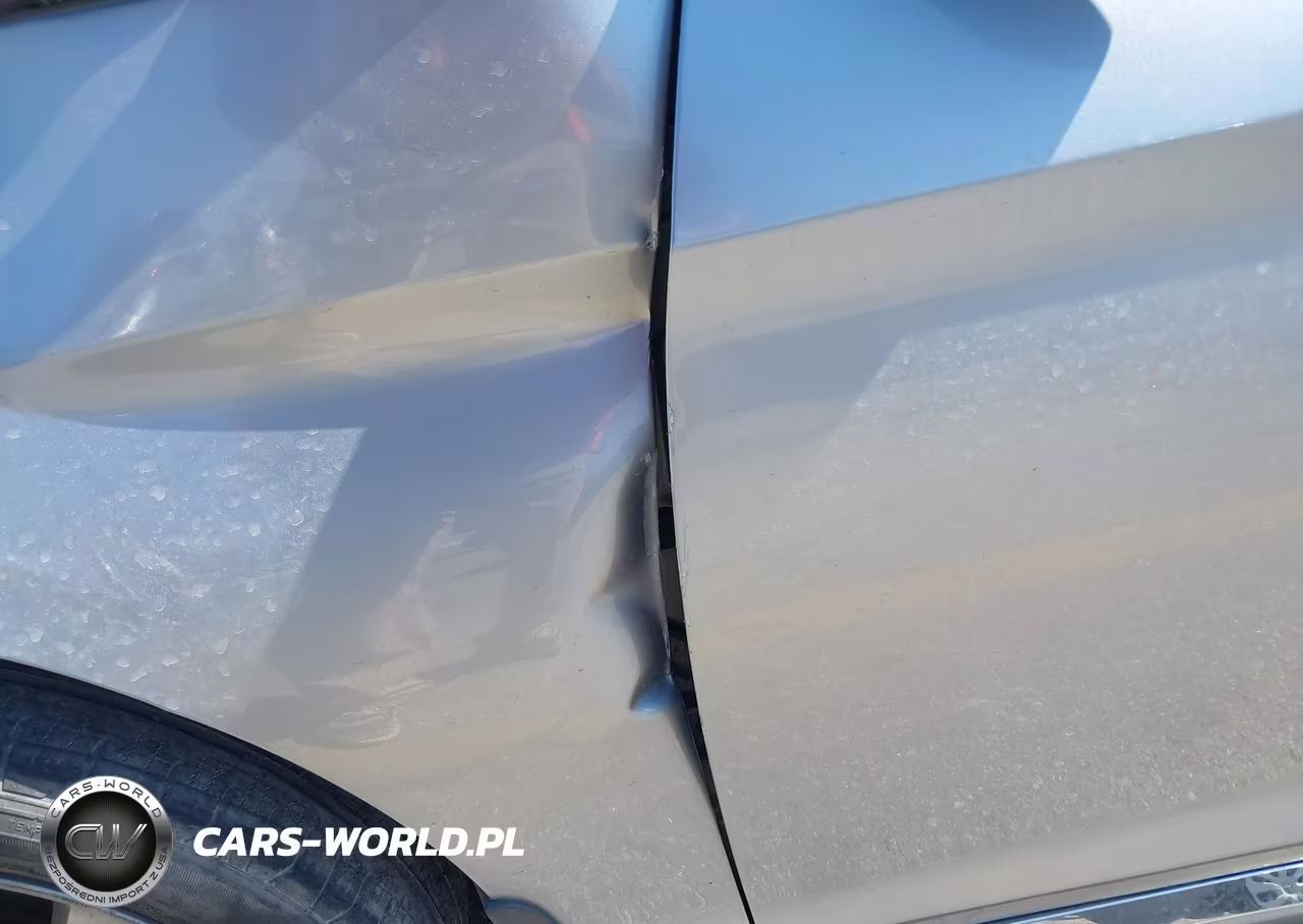 2015 Hyundai Sonata Limited VIN:5NPE34AF6FH198585 - 17