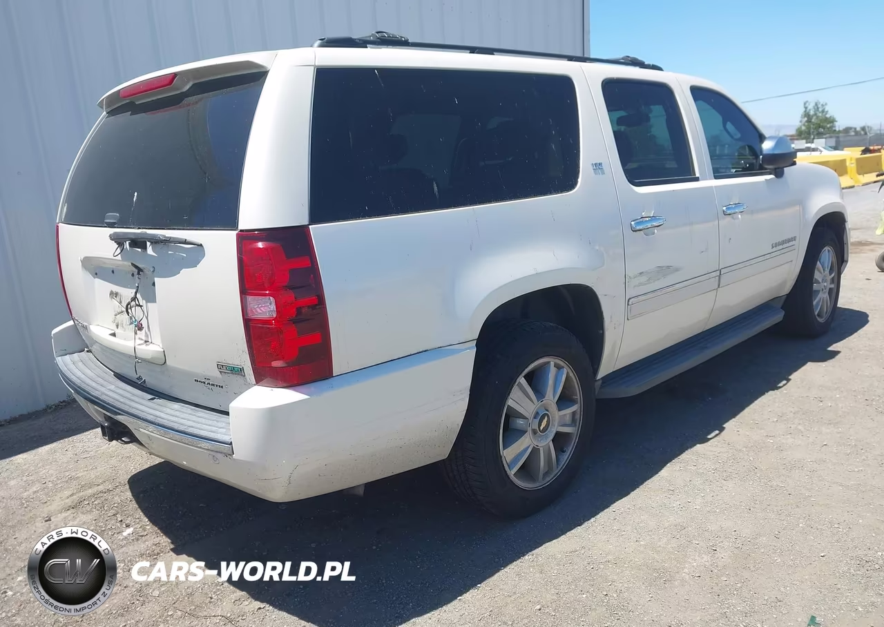 2010 Chevrolet Suburban 1500 Ltz VIN:1GNUKKE32AR245803 - 4