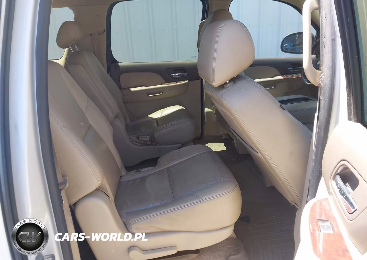 2010 Chevrolet Suburban 1500 Ltz VIN:1GNUKKE32AR245803 - 8