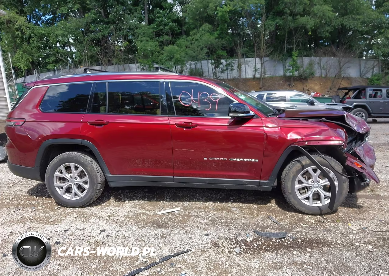 2022 Jeep Grand Cherokee L Limited 4X4 VIN:1C4RJKBG7N8531490 - 13