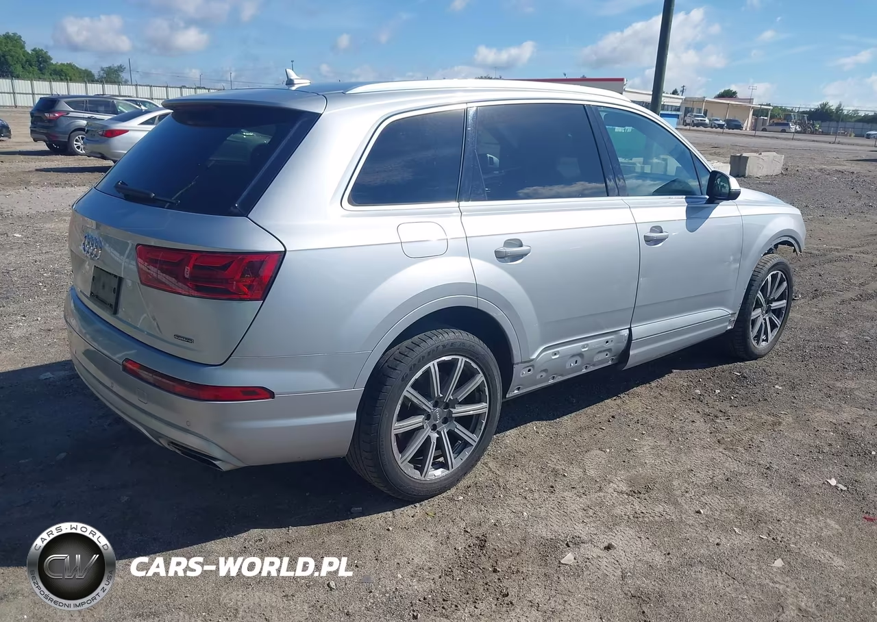 2018 Audi Q7 2.0T Premium VIN:WA1LHAF76JD054469 - 4