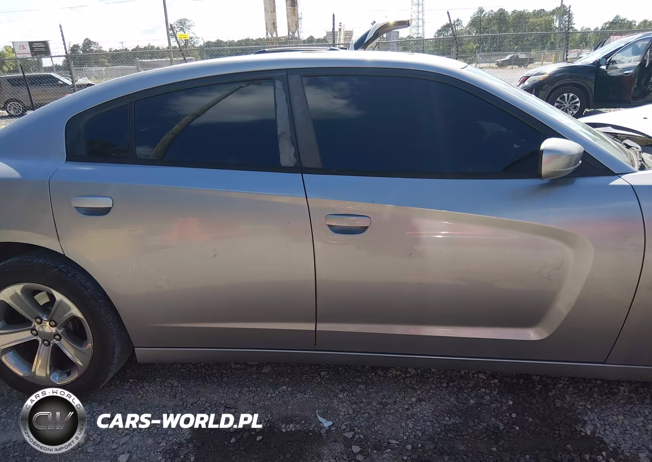 2011 Dodge Charger Rallye Plus VIN:2B3CL3CG5BH572230 - 14