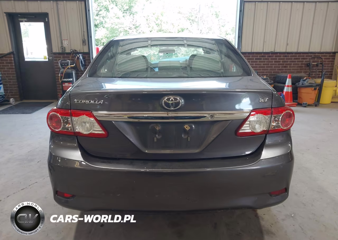 2013 Toyota Corolla Le VIN:5YFBU4EEXDP126208 - 17