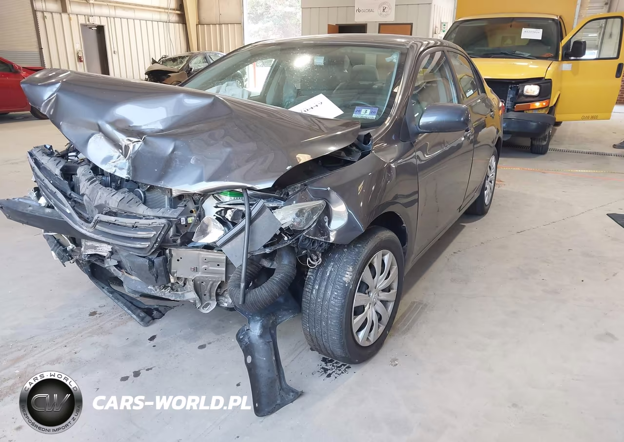 2013 Toyota Corolla Le VIN:5YFBU4EEXDP126208 - 2