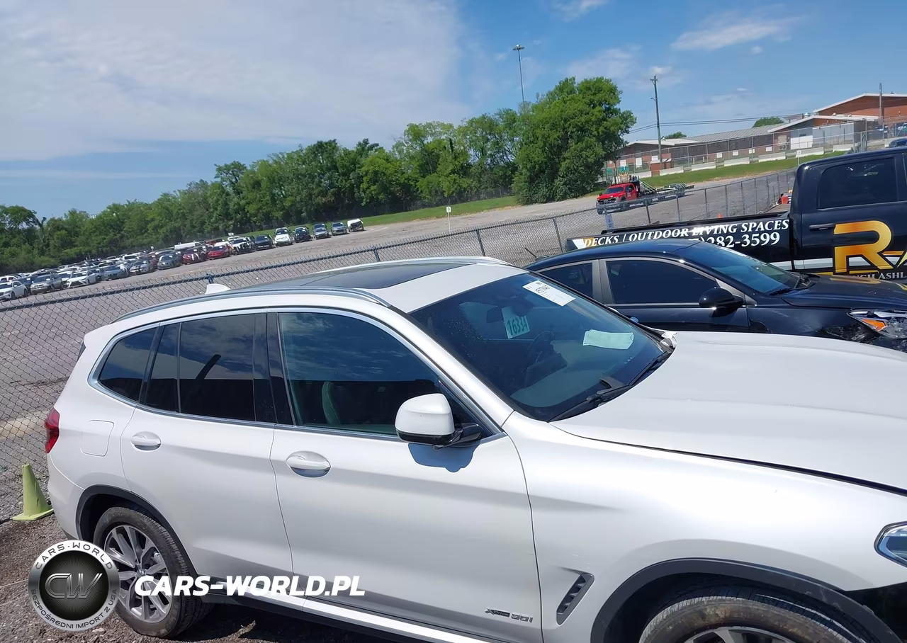 2018 BMW X3 xDrive30I VIN:5UXTR9C50JLC79174 - 14