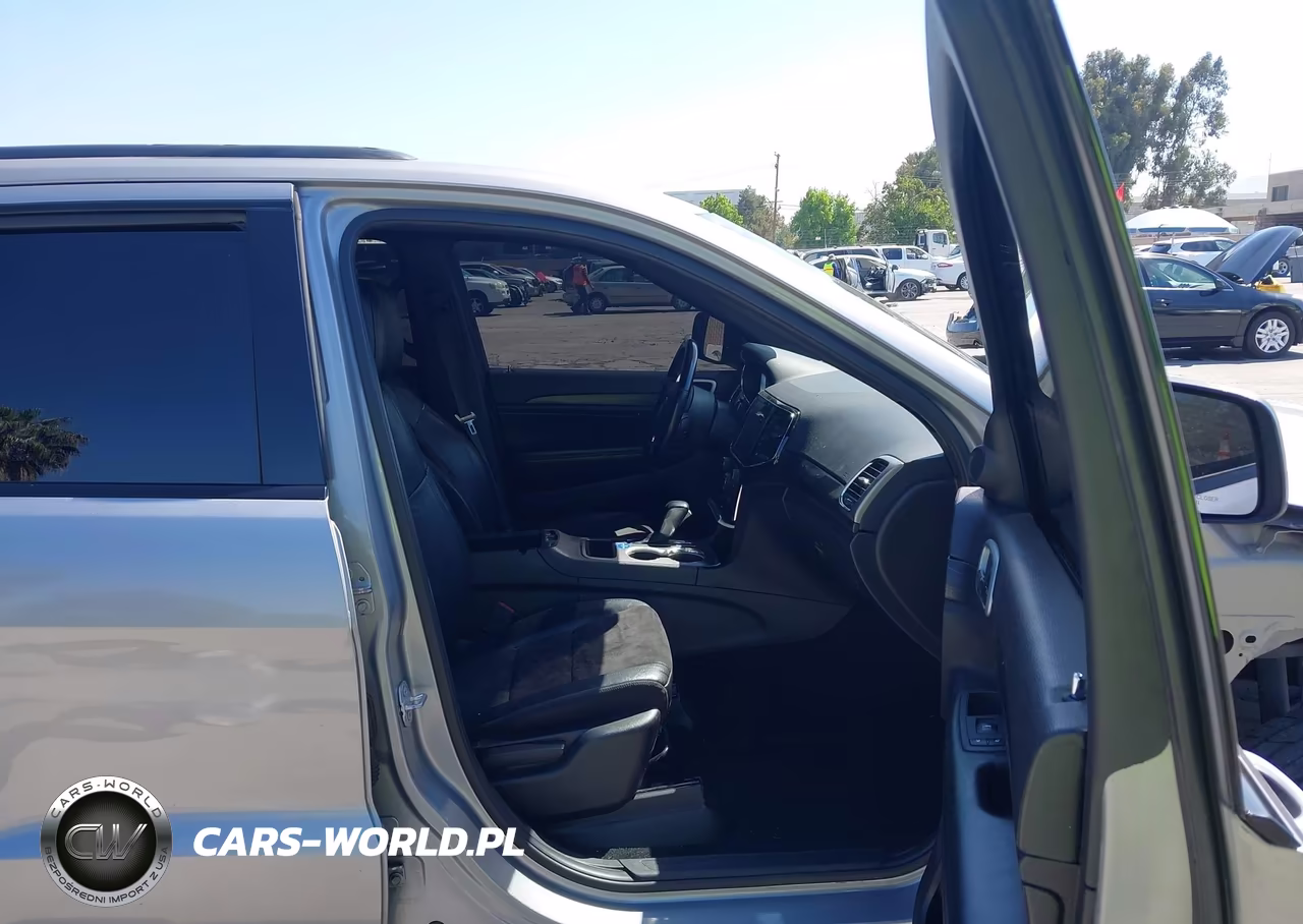 2020 Jeep Grand Cherokee Altitude 4X2 VIN:1C4RJEAG2LC391393 - 5