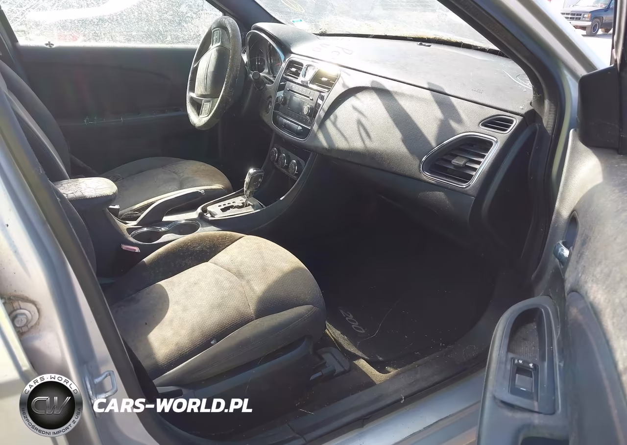 2012 Chrysler 200 Touring VIN:1C3CCBBB8CN288781 - 5