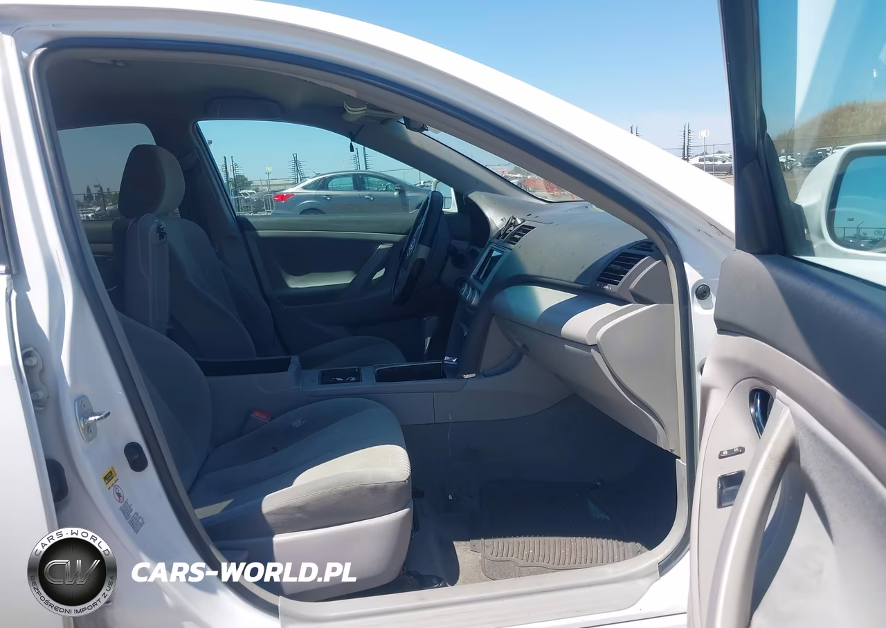 2009 Toyota Camry Le VIN:4T1BE46K19U824861 - 5