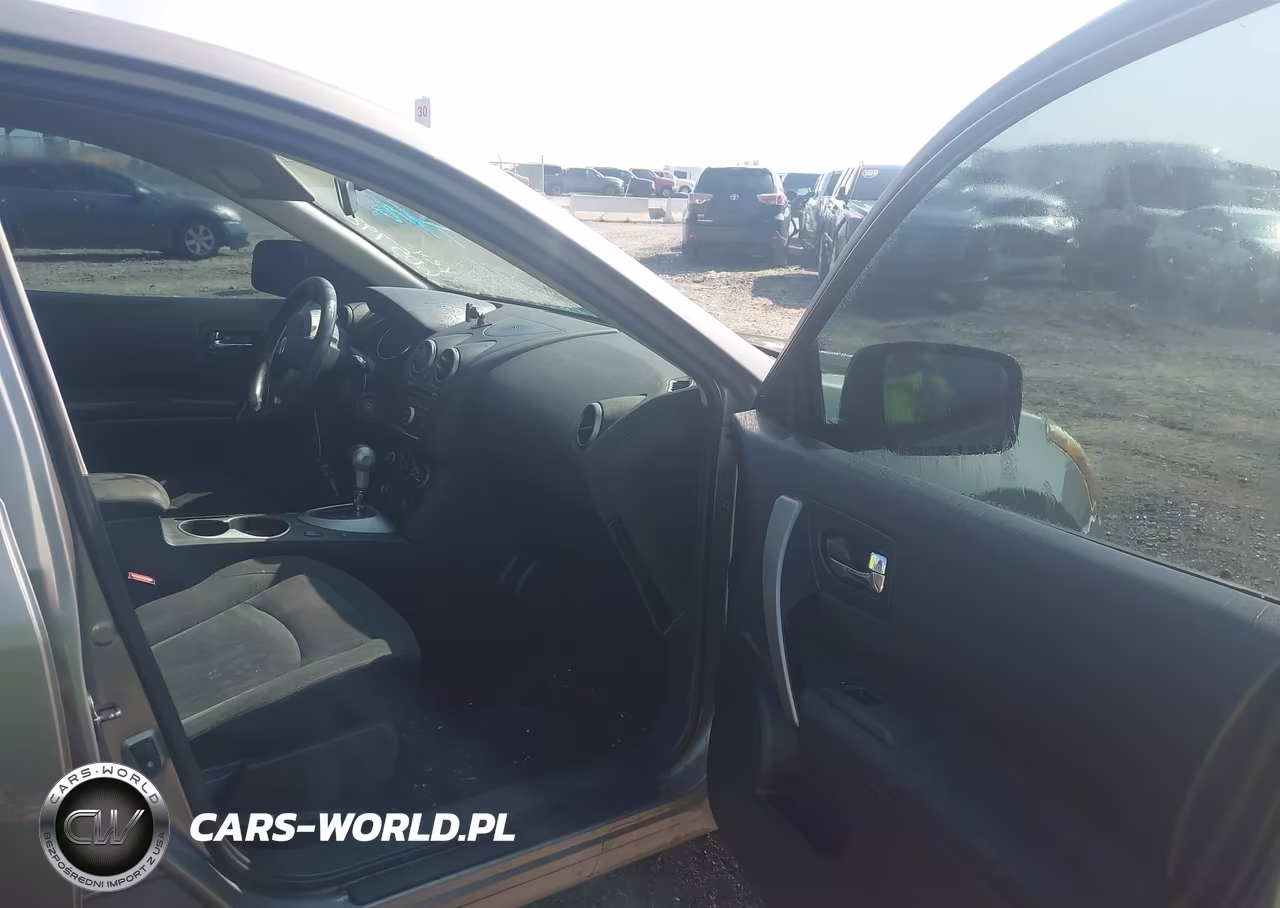 2014 Nissan Rogue Select S VIN:JN8AS5MT3EW605798 - 5