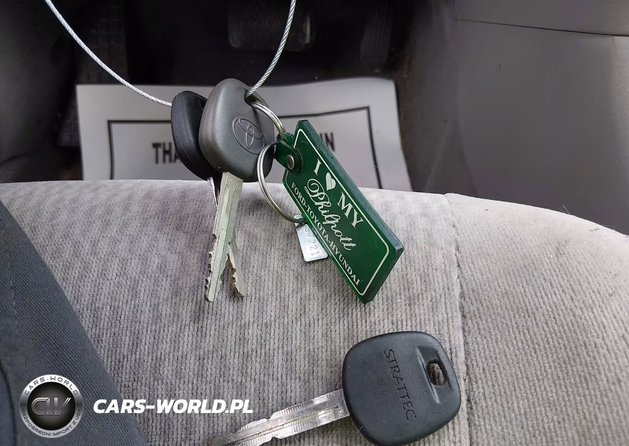 2006 Toyota Corolla Le VIN:1NXBR32E96Z604118 - 11