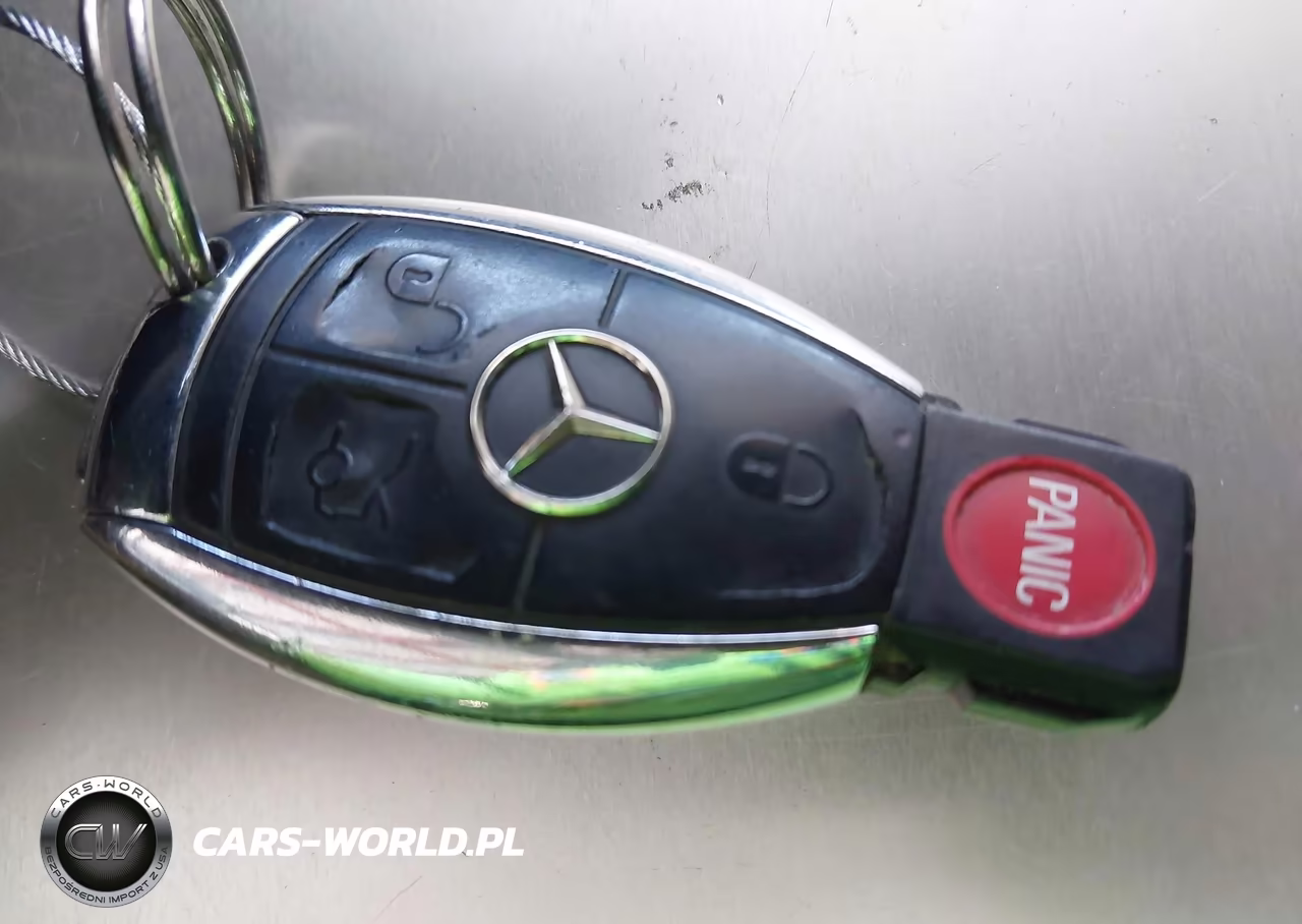 2009 Mercedes-Benz Clk 550 VIN:WDBTJ72HX9F261666 - 11