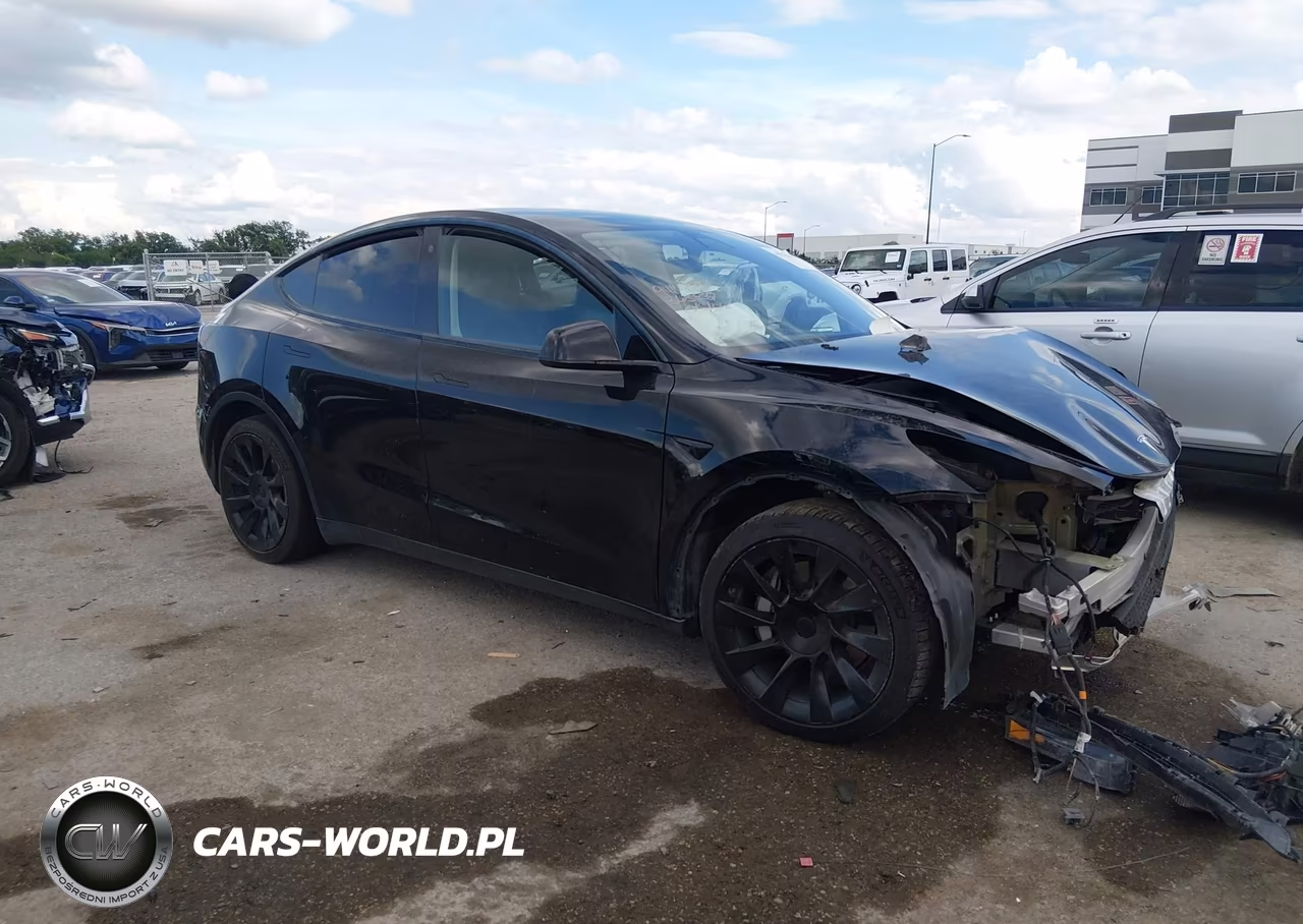 2022 Tesla Model Y Long Range Dual Motor All-Wheel Drive – zdjęcie 1 z 15
