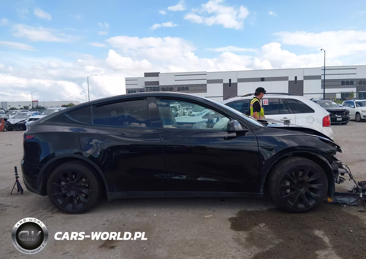 2022 Tesla Model Y Long Range Dual Motor All-Wheel Drive VIN:7SAYGAEE8NF365837 - 12