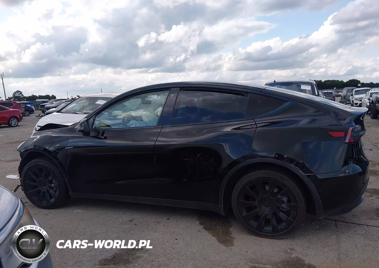 2022 Tesla Model Y Long Range Dual Motor All-Wheel Drive VIN:7SAYGAEE8NF365837 - 13