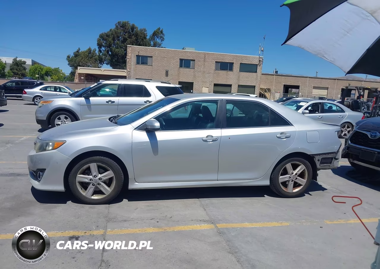 2014 Toyota Camry Se VIN:4T1BF1FK0EU376490 - 15