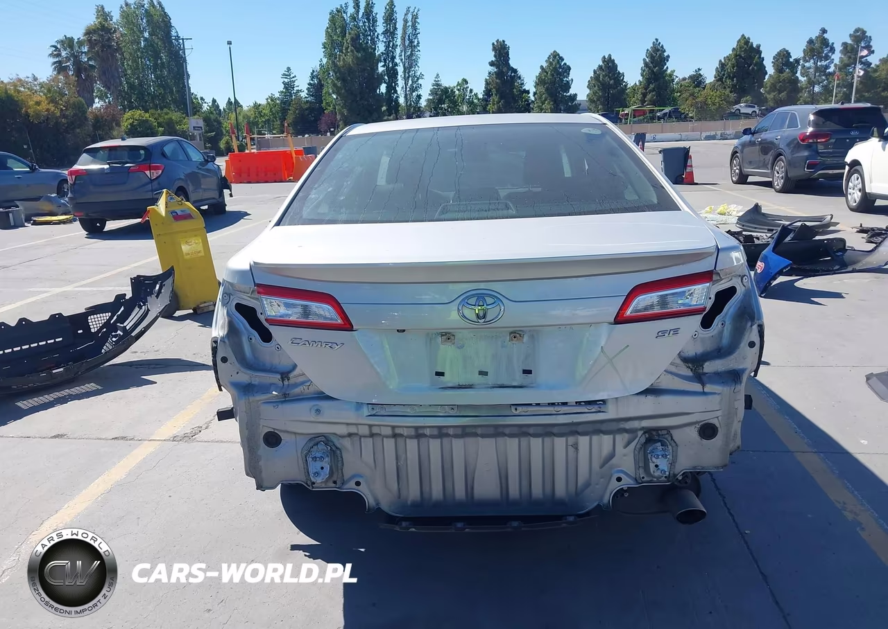 2014 Toyota Camry Se VIN:4T1BF1FK0EU376490 - 17