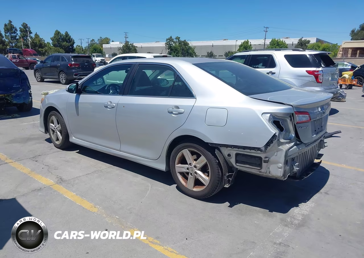 2014 Toyota Camry Se VIN:4T1BF1FK0EU376490 - 3