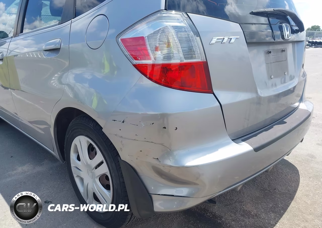 2010 Honda Fit VIN:JHMGE8H2XAC003412 - 6