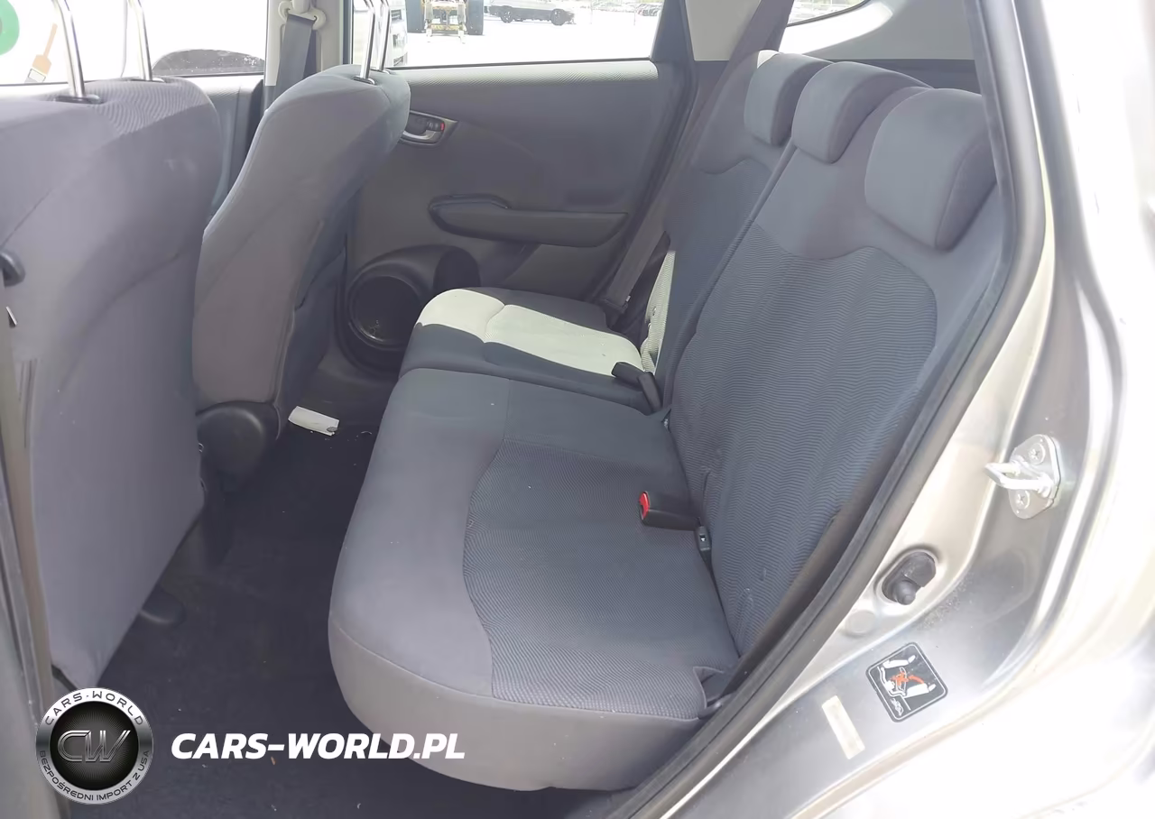 2010 Honda Fit VIN:JHMGE8H2XAC003412 - 8
