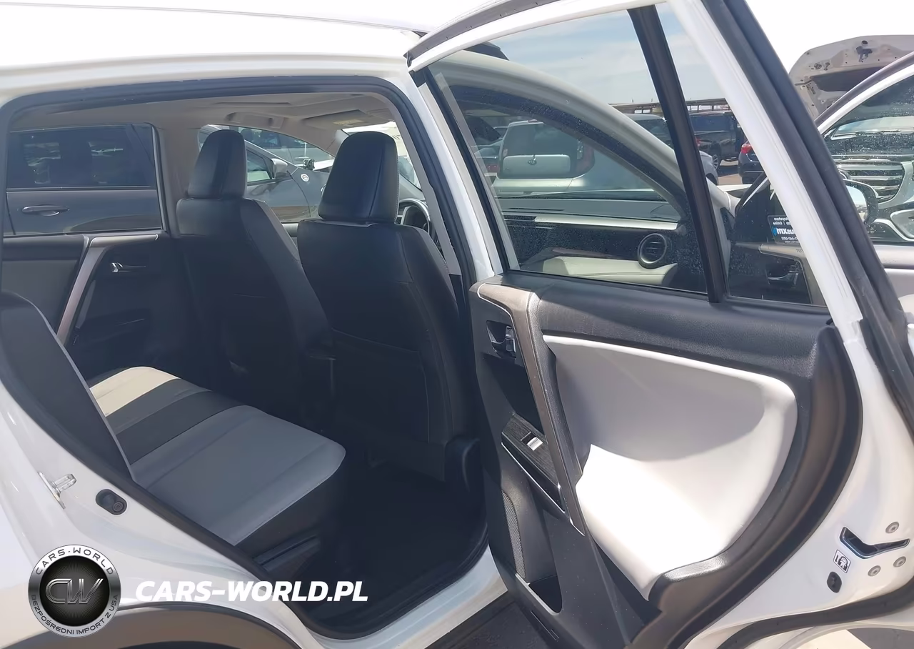 2018 Toyota Rav4 Hybrid Limited VIN:JTMDJREV2JD227384 - 8