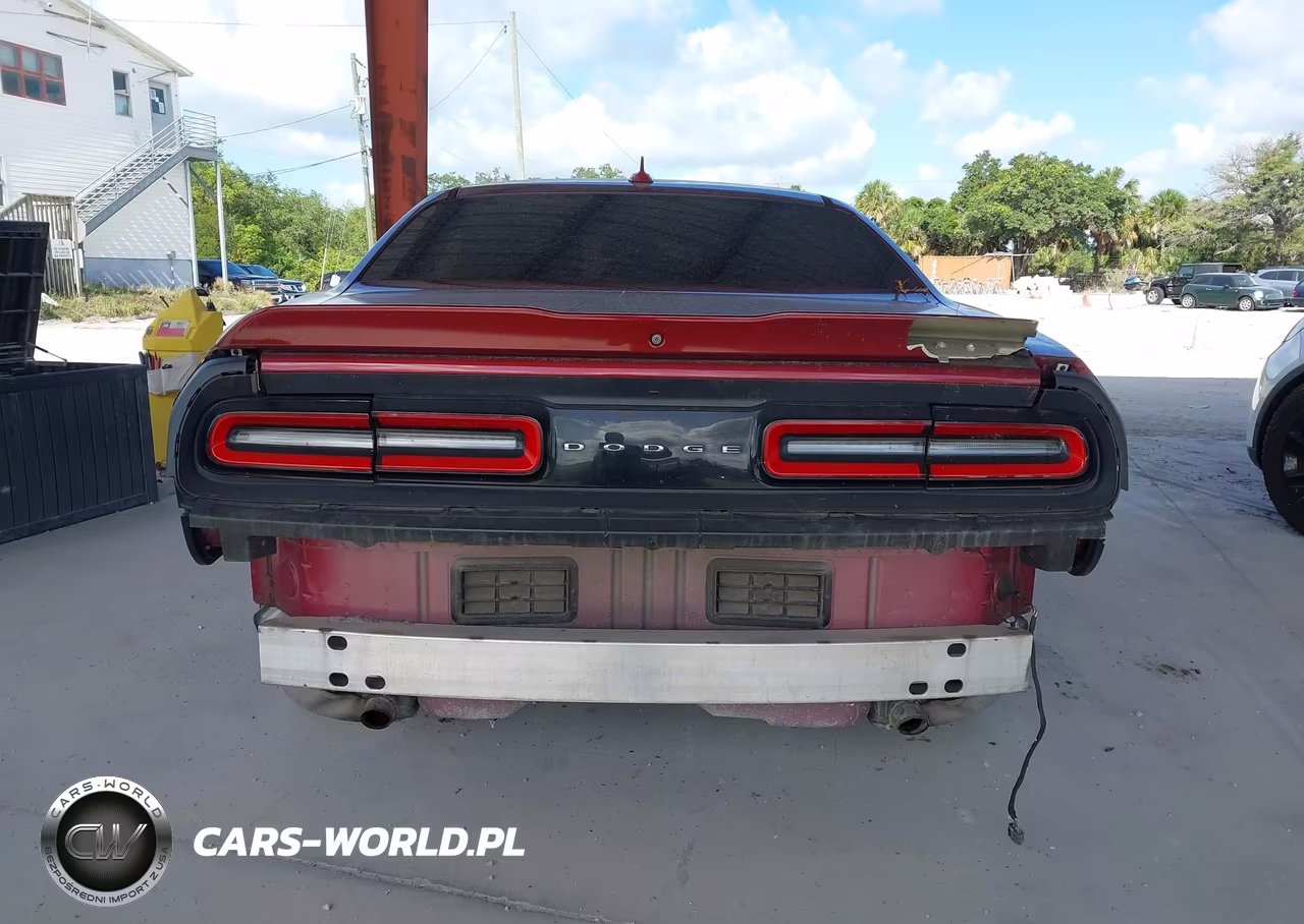 2018 Dodge Challenger Sxt Plus VIN:2C3CDZAG2JH327695 - 16