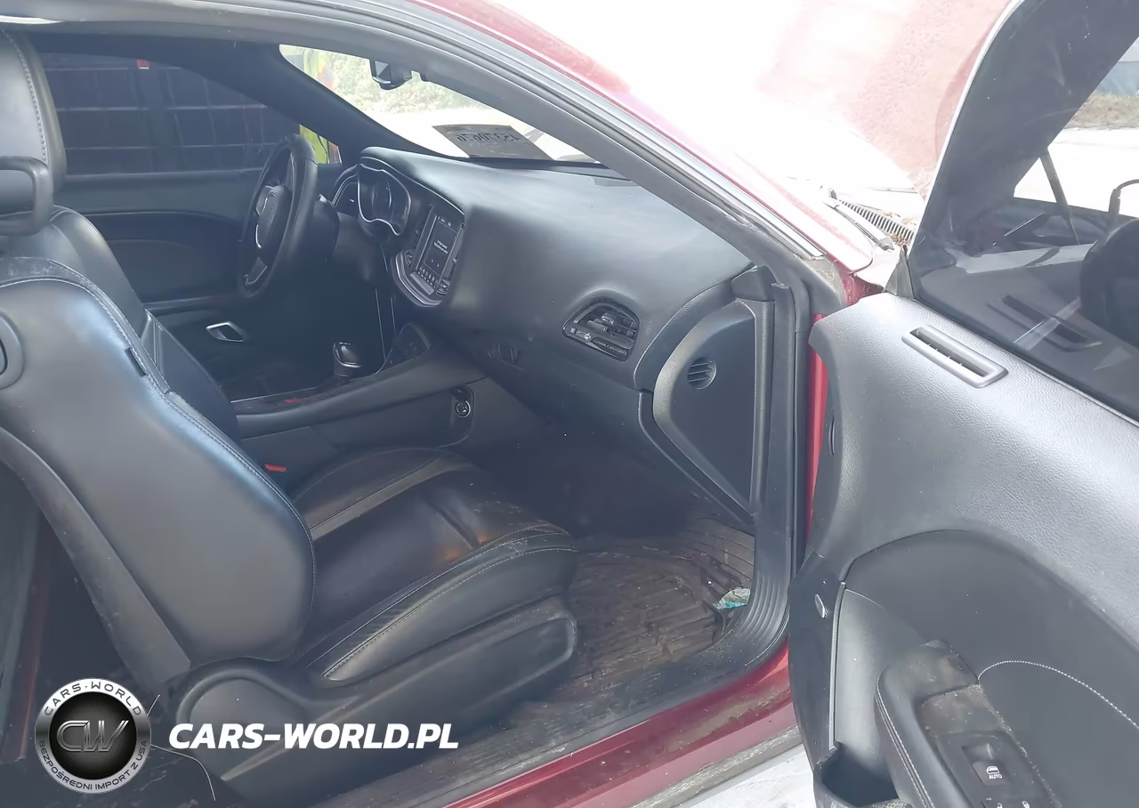 2018 Dodge Challenger Sxt Plus VIN:2C3CDZAG2JH327695 - 5