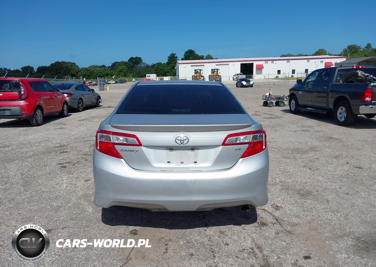 2014 Toyota Camry Se VIN:4T1BF1FK0EU311932 - 16