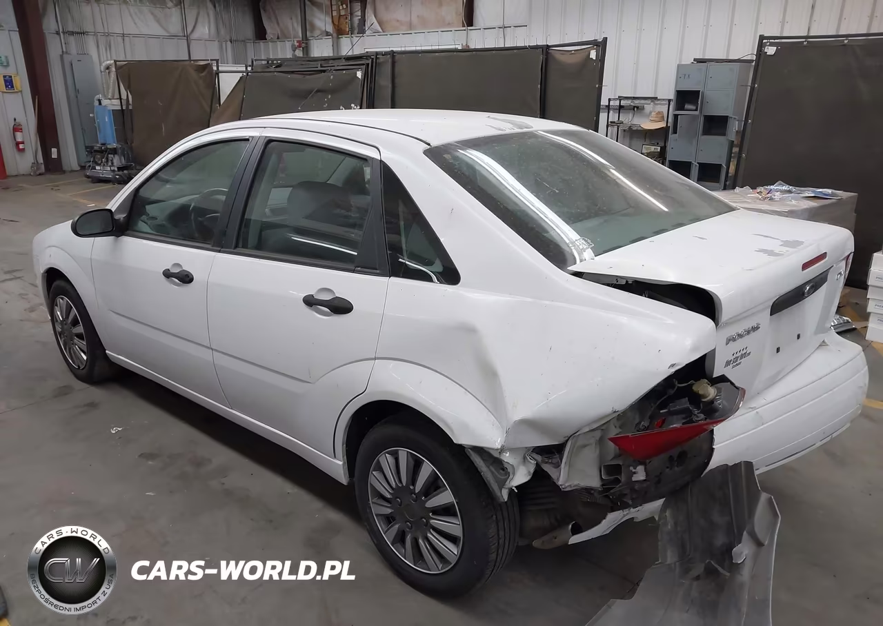 2005 Ford Focus Zx4 VIN:1FAFP34N35W201205 - 3