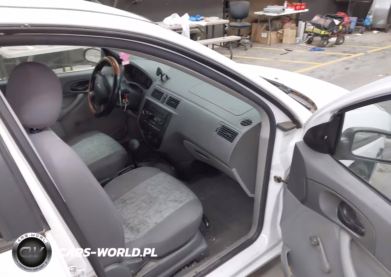 2005 Ford Focus Zx4 VIN:1FAFP34N35W201205 - 5