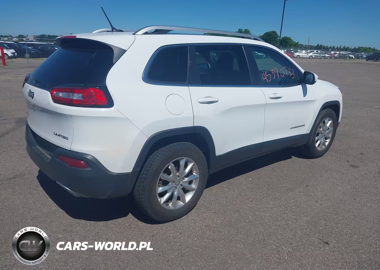 2015 Jeep Cherokee Limited VIN:1C4PJMDS4FW688783 - 4