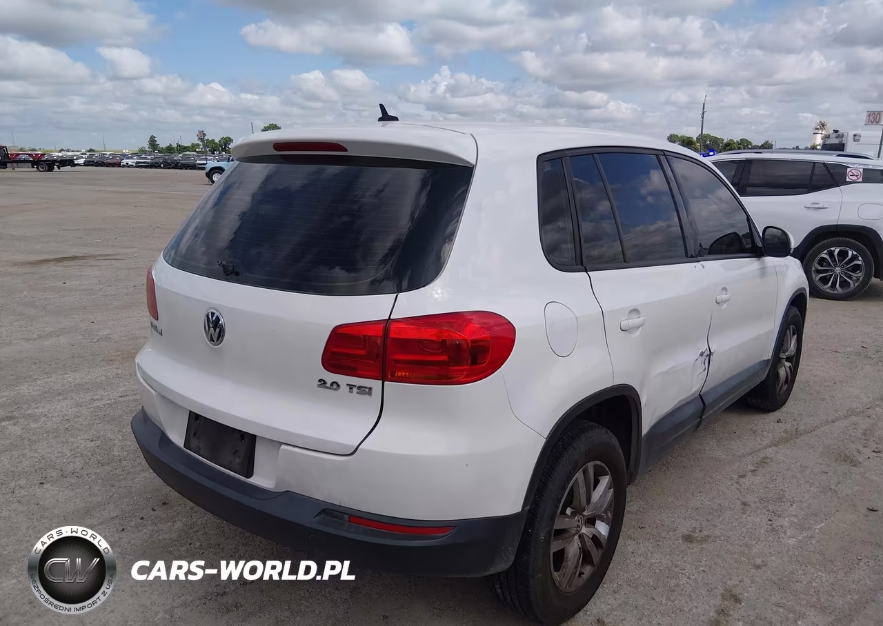 2012 Volkswagen Tiguan S VIN:WVGAV7AX0CW561211 - 4