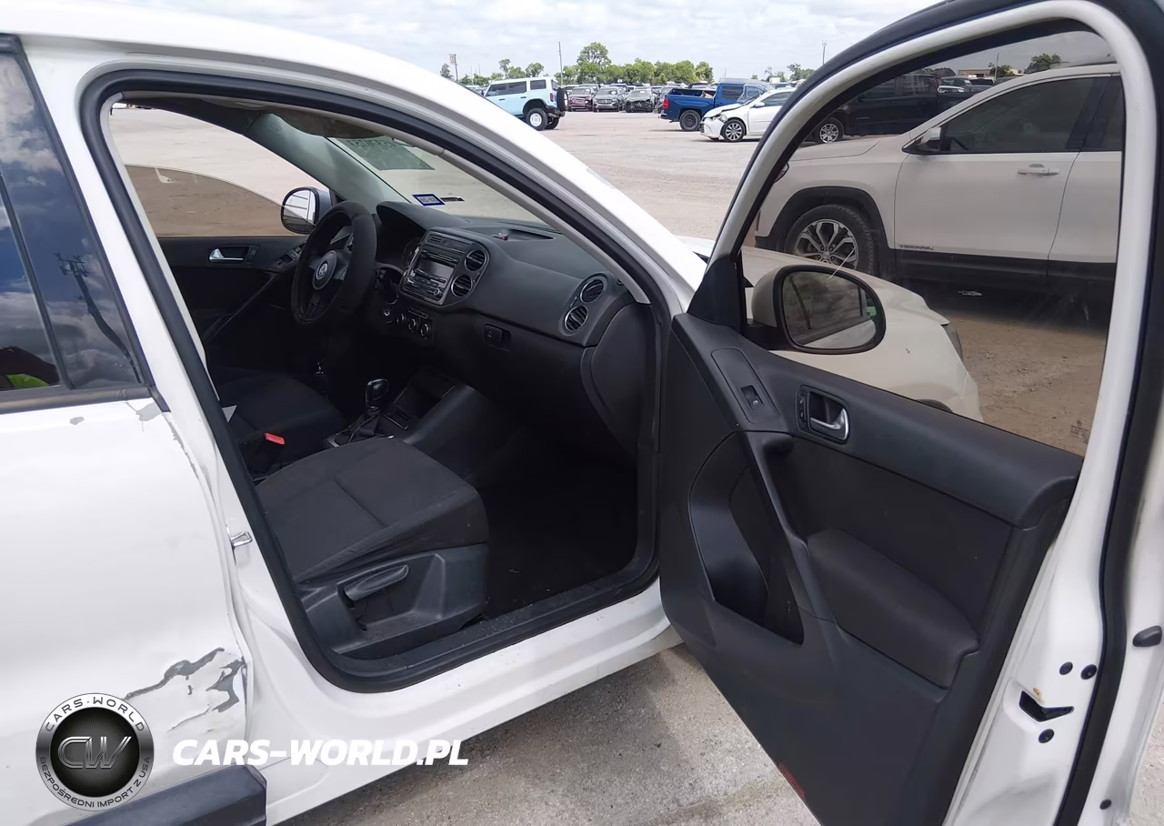 2012 Volkswagen Tiguan S VIN:WVGAV7AX0CW561211 - 5