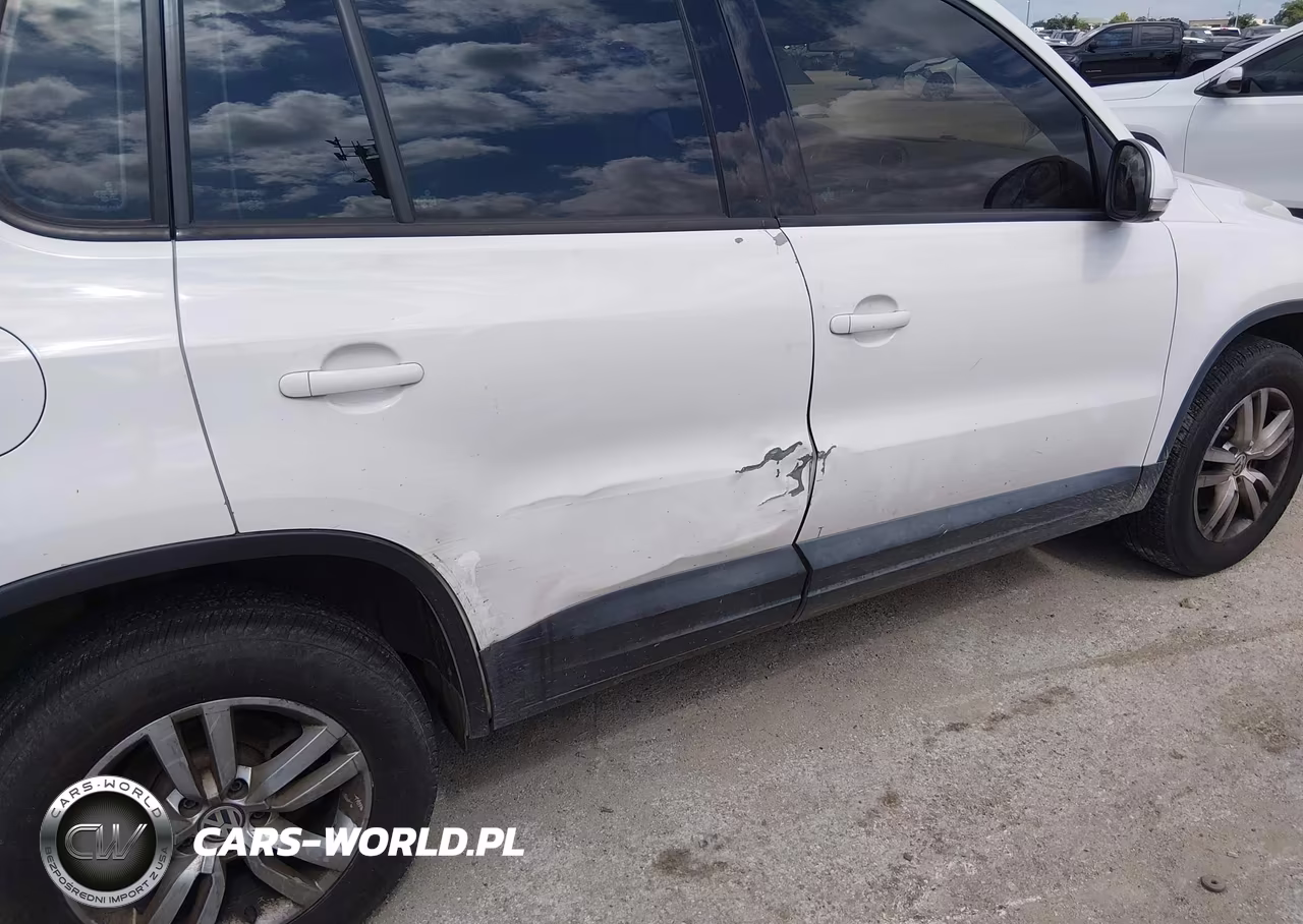 2012 Volkswagen Tiguan S VIN:WVGAV7AX0CW561211 - 6