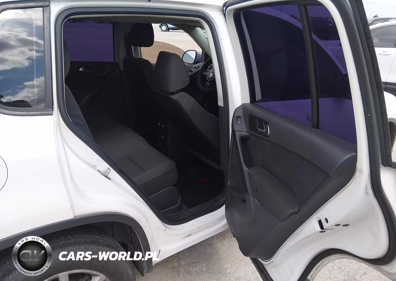 2012 Volkswagen Tiguan S VIN:WVGAV7AX0CW561211 - 8
