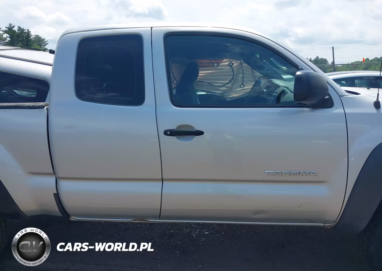 2010 Toyota Tacoma Prerunner V6 VIN:5TETU4GN3AZ672825 - 13