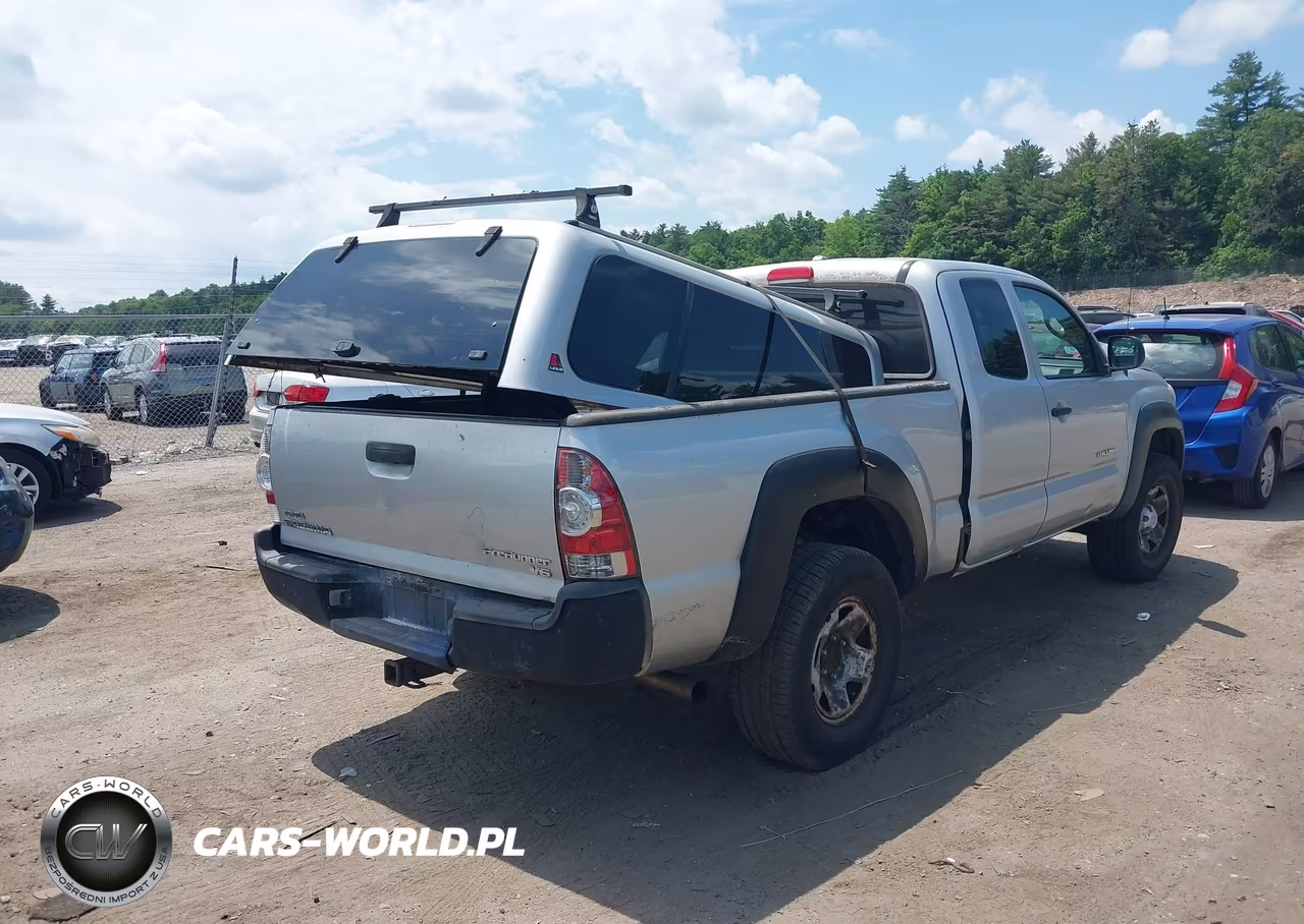 2010 Toyota Tacoma Prerunner V6 VIN:5TETU4GN3AZ672825 - 4