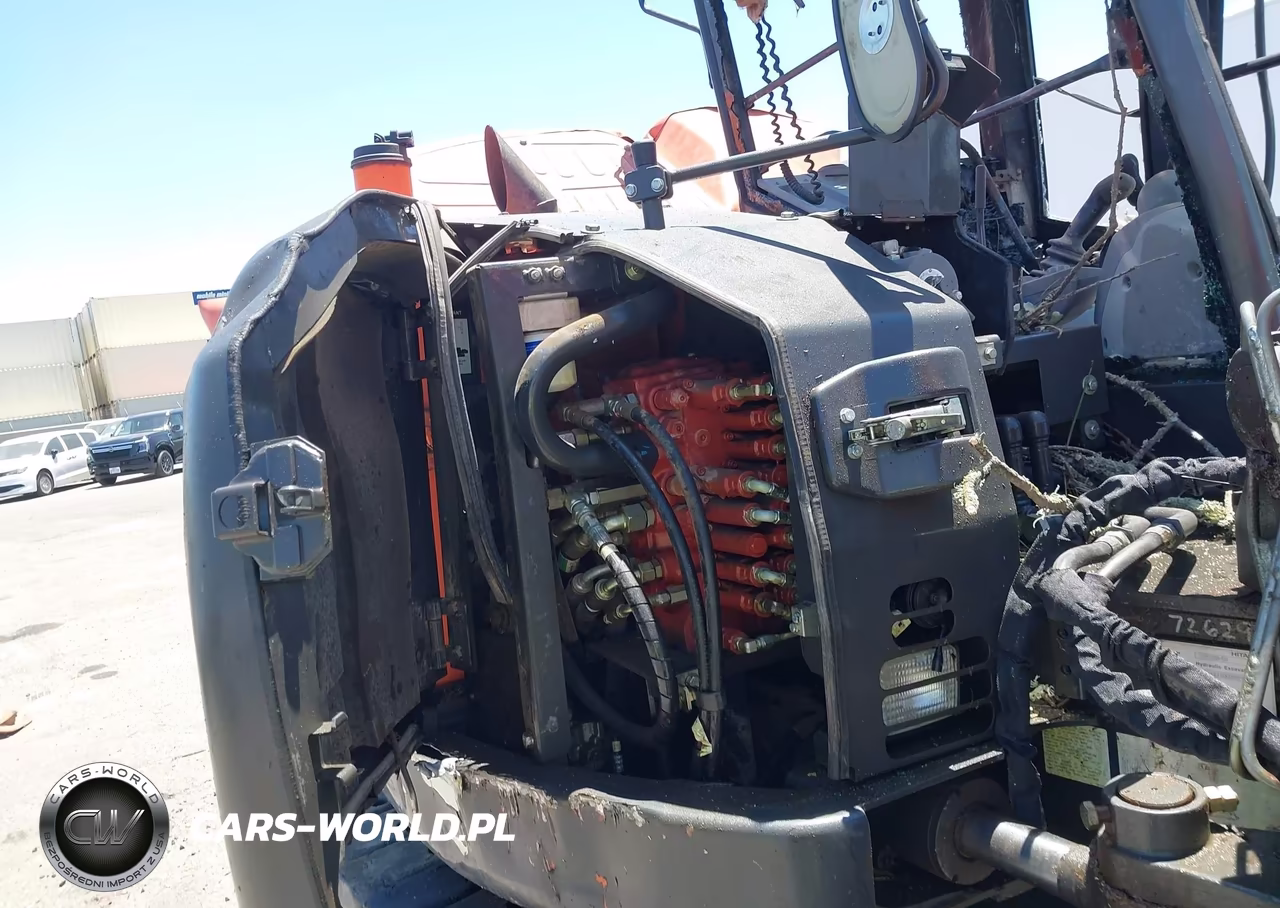 2019 Hitachi Zx85-5 Compact Excavator VIN:HCMDEF60C00019233 - 11