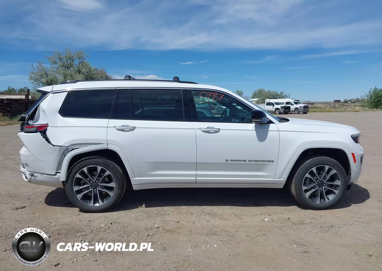 2023 Jeep Grand Cherokee L Overland 4X4 VIN:1C4RJKDG5P8801445 - 14