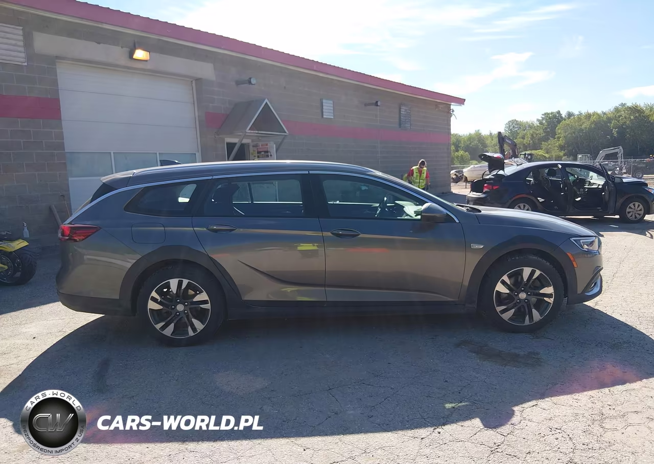 2018 Buick Regal Tourx Preferred VIN:W04GU8SX6J1096637 - 14