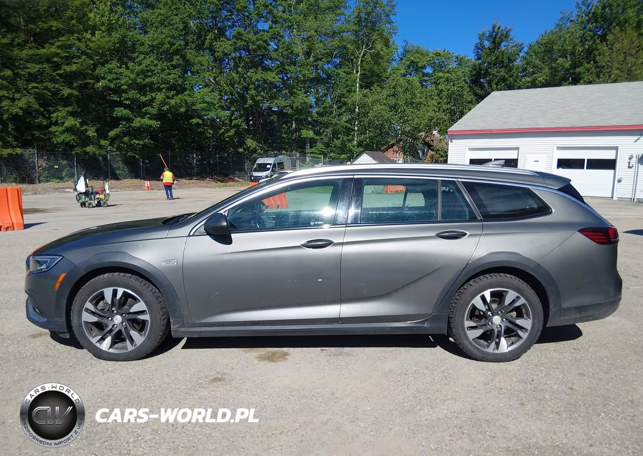 2018 Buick Regal Tourx Preferred VIN:W04GU8SX6J1096637 - 15