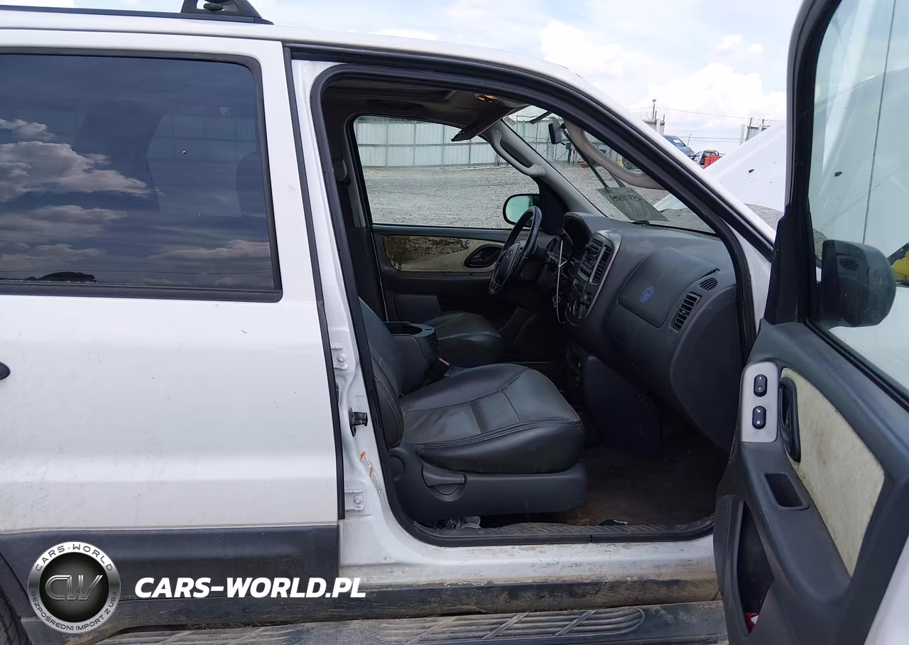 2004 Ford Escape Xlt VIN:1FMCU03114DA00296 - 5