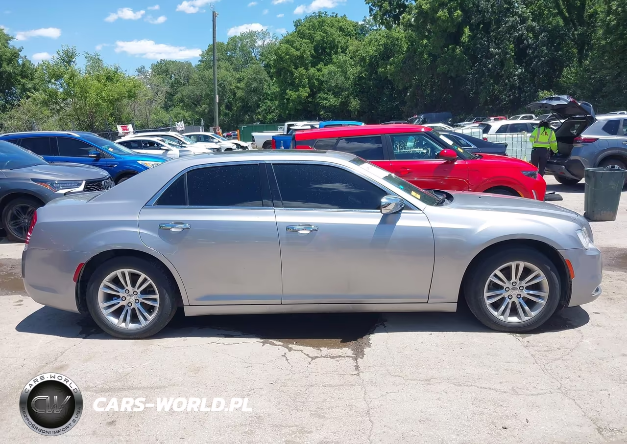 2017 Chrysler 300C VIN:2C3CCAEG0HH552237 - 13