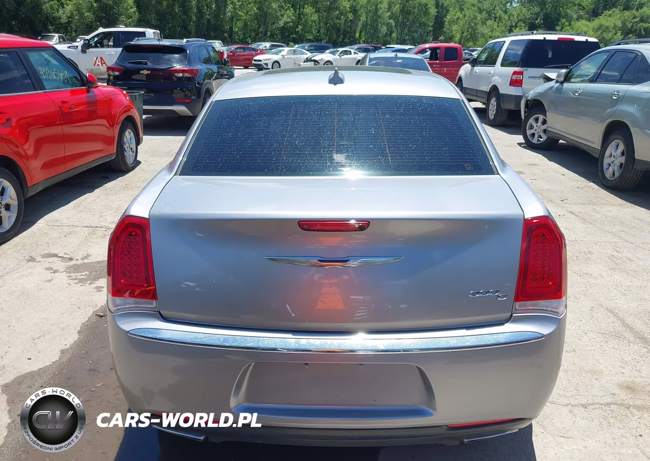 2017 Chrysler 300C VIN:2C3CCAEG0HH552237 - 16