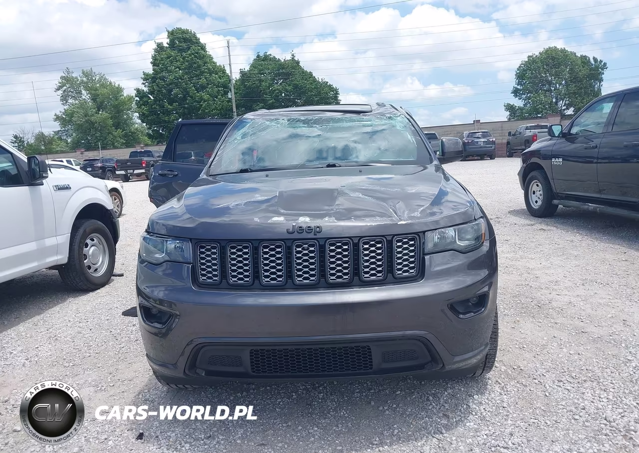 2020 Jeep Grand Cherokee Altitude 4X4 VIN:1C4RJFAG0LC366823 - 12