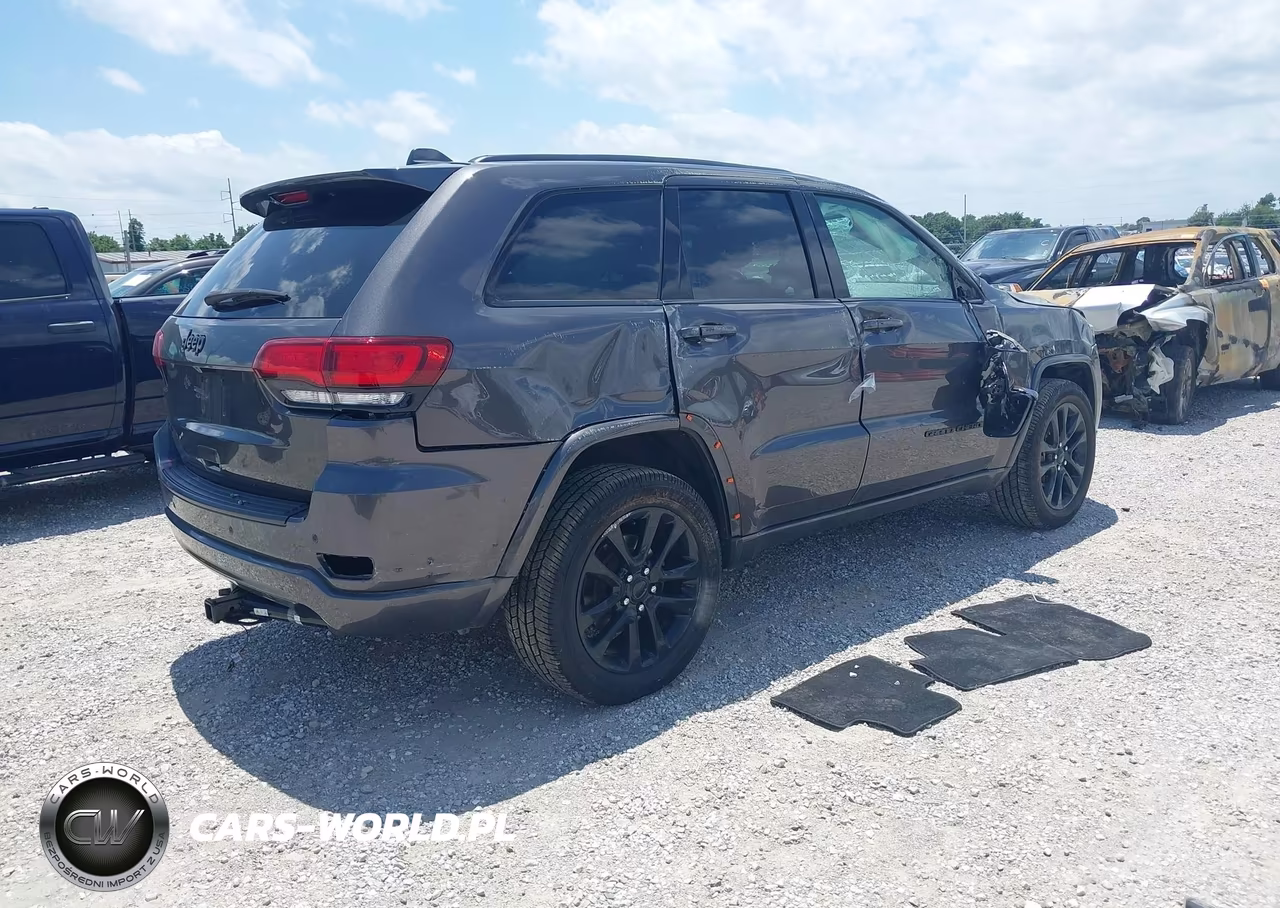 2020 Jeep Grand Cherokee Altitude 4X4 VIN:1C4RJFAG0LC366823 - 4
