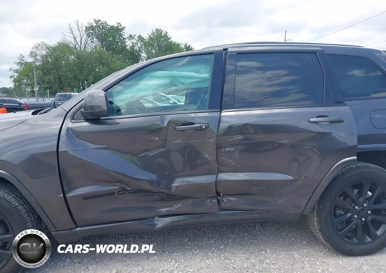 2020 Jeep Grand Cherokee Altitude 4X4 VIN:1C4RJFAG0LC366823 - 6