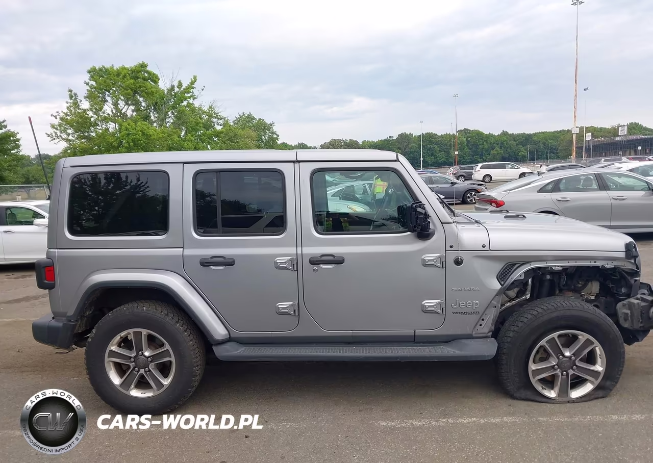 2018 Jeep Wrangler Unlimited Sahara 4X4 VIN:1C4HJXEGXJW127304 - 13