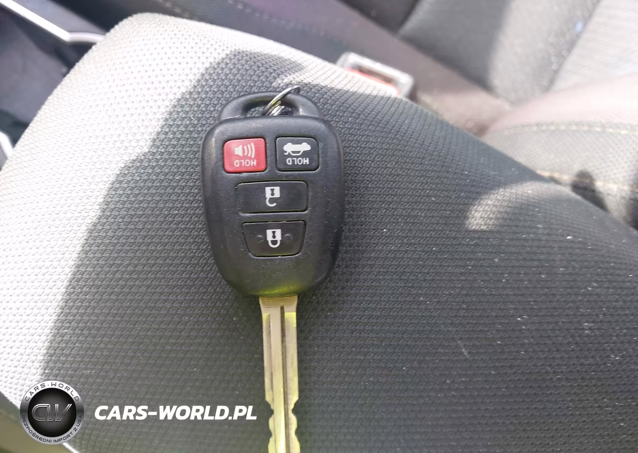 2018 Toyota Corolla Le Eco VIN:5YFBPRHE8JP750343 - 11