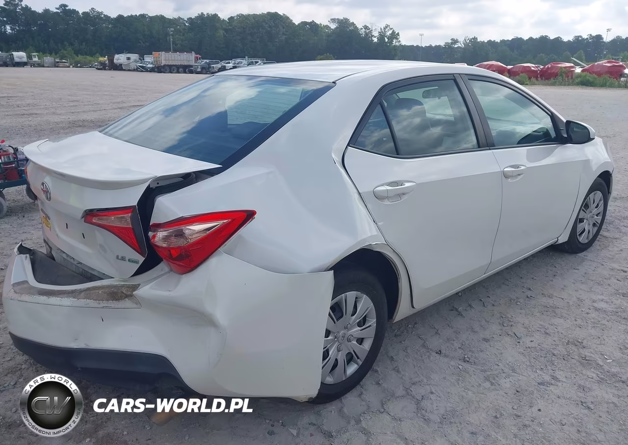 2018 Toyota Corolla Le Eco VIN:5YFBPRHE8JP750343 - 4