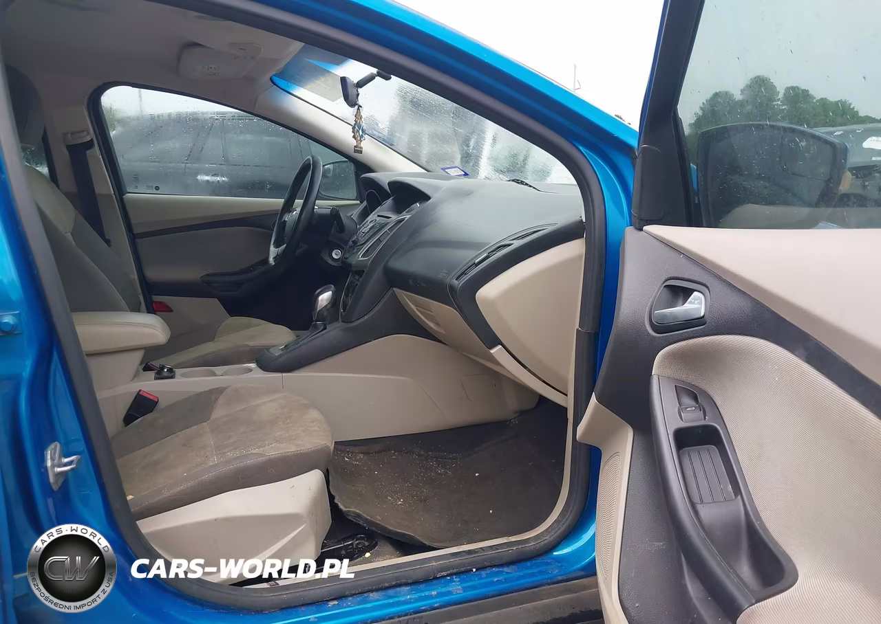 2014 Ford Focus Se VIN:1FADP3F23EL109555 - 5